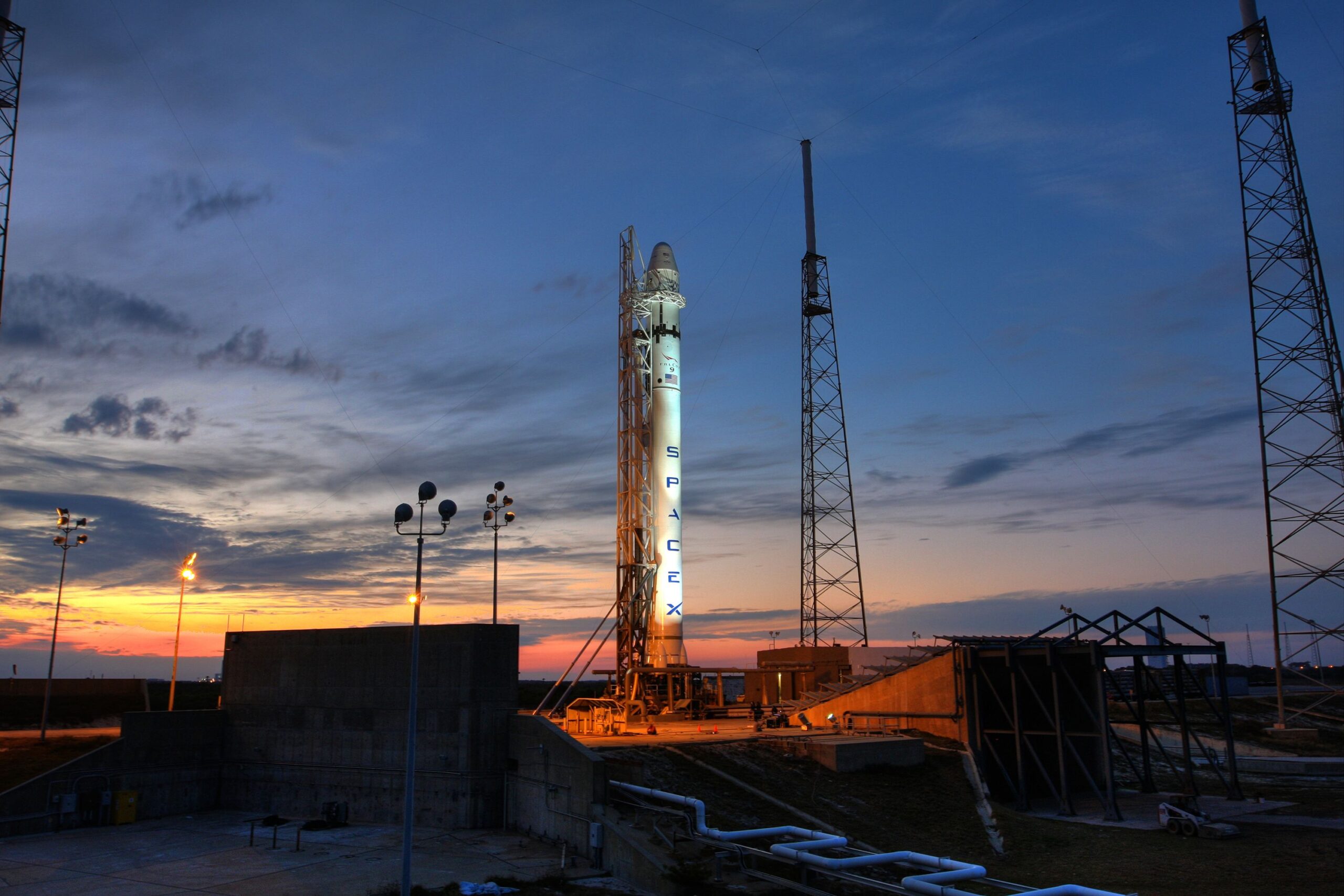 SpaceX IPO Valuation: Why Morningstar Sees Better Value Later